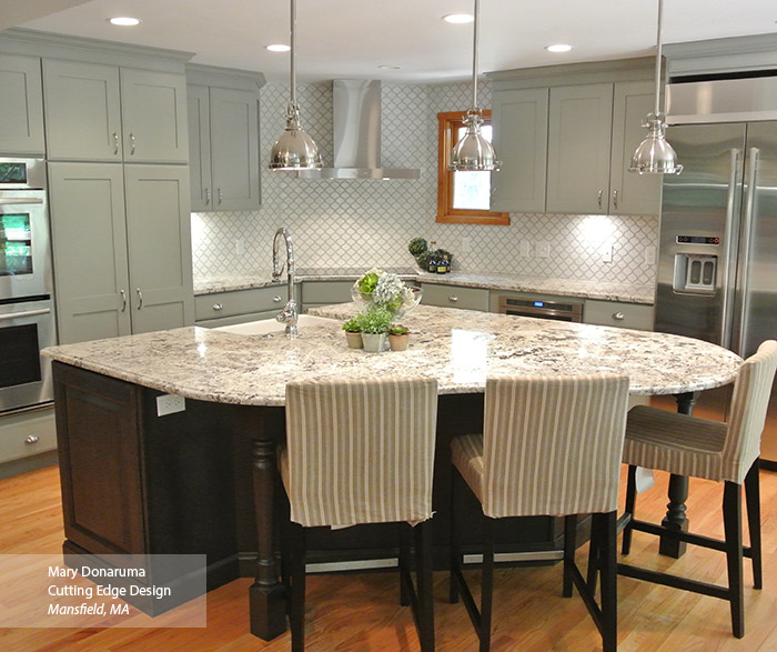 Open Kitchen Design with Dry Bar Area