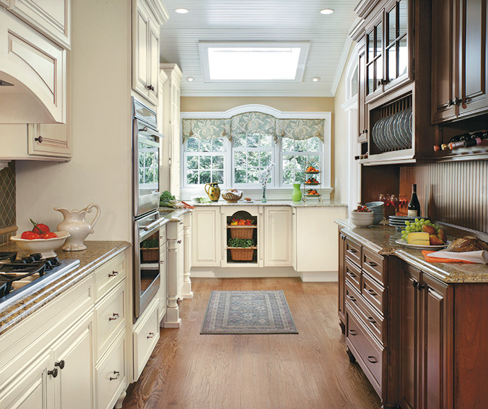 Small Kitchen Design With Traditional Cabinets Decora