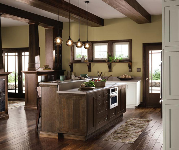 Quartersawn Oak Cabinets in a Rustic Kitchen