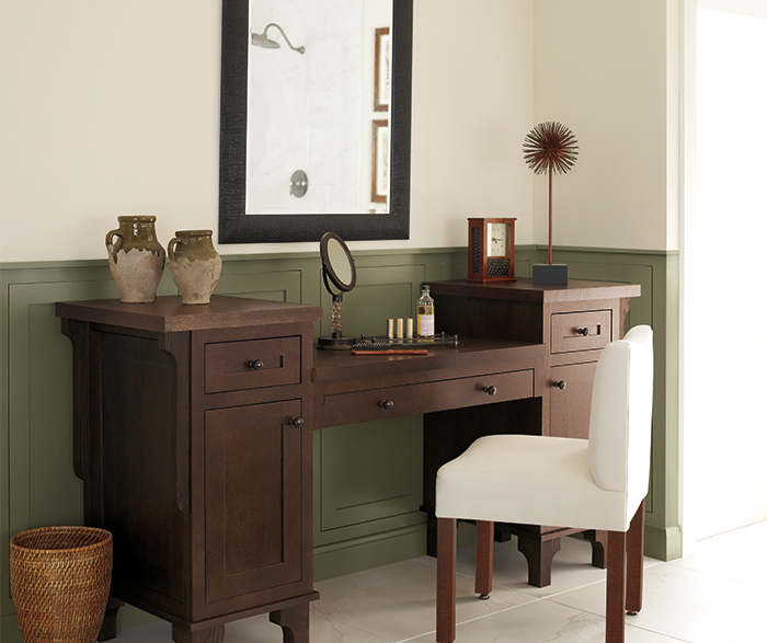 Vanity Cabinet in Quartersawn Oak