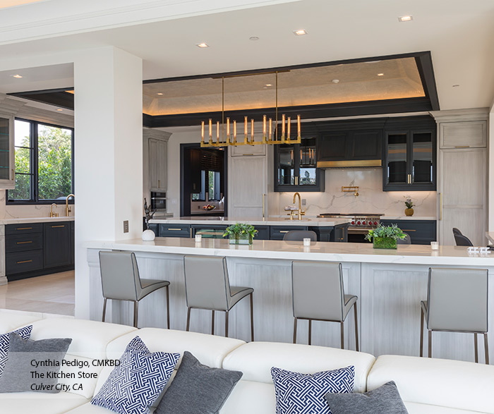 transitional_painted_maple_kitchen_cabinets