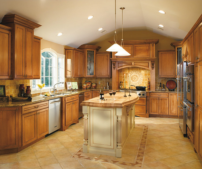 Natural Coffee Glazed Cabinet Finish on Maple - Decora