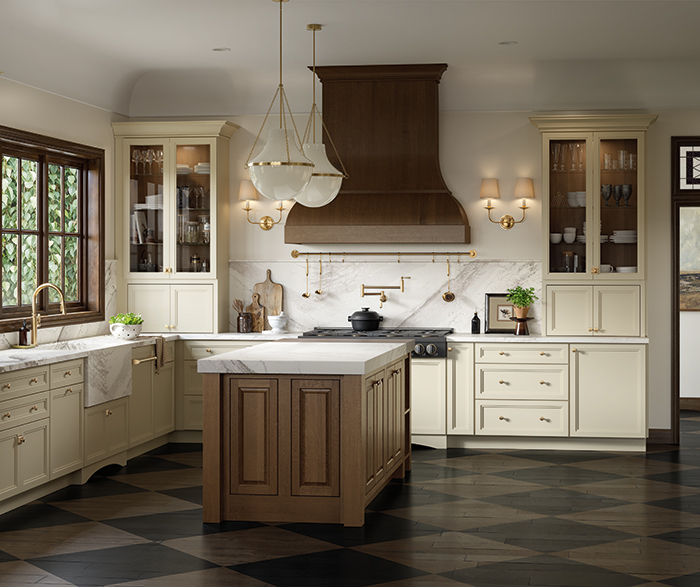 Callaway-Painted-Clayton-Plano-QuartersawnWhiteOak-Kindling-Kitchen-700x578